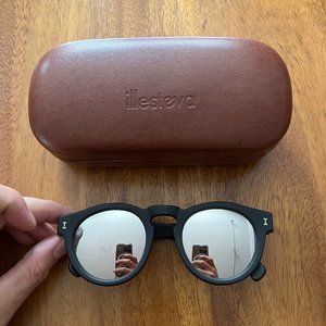 Illesteva Leonard Sunglasses Black Frame Silver Lenses